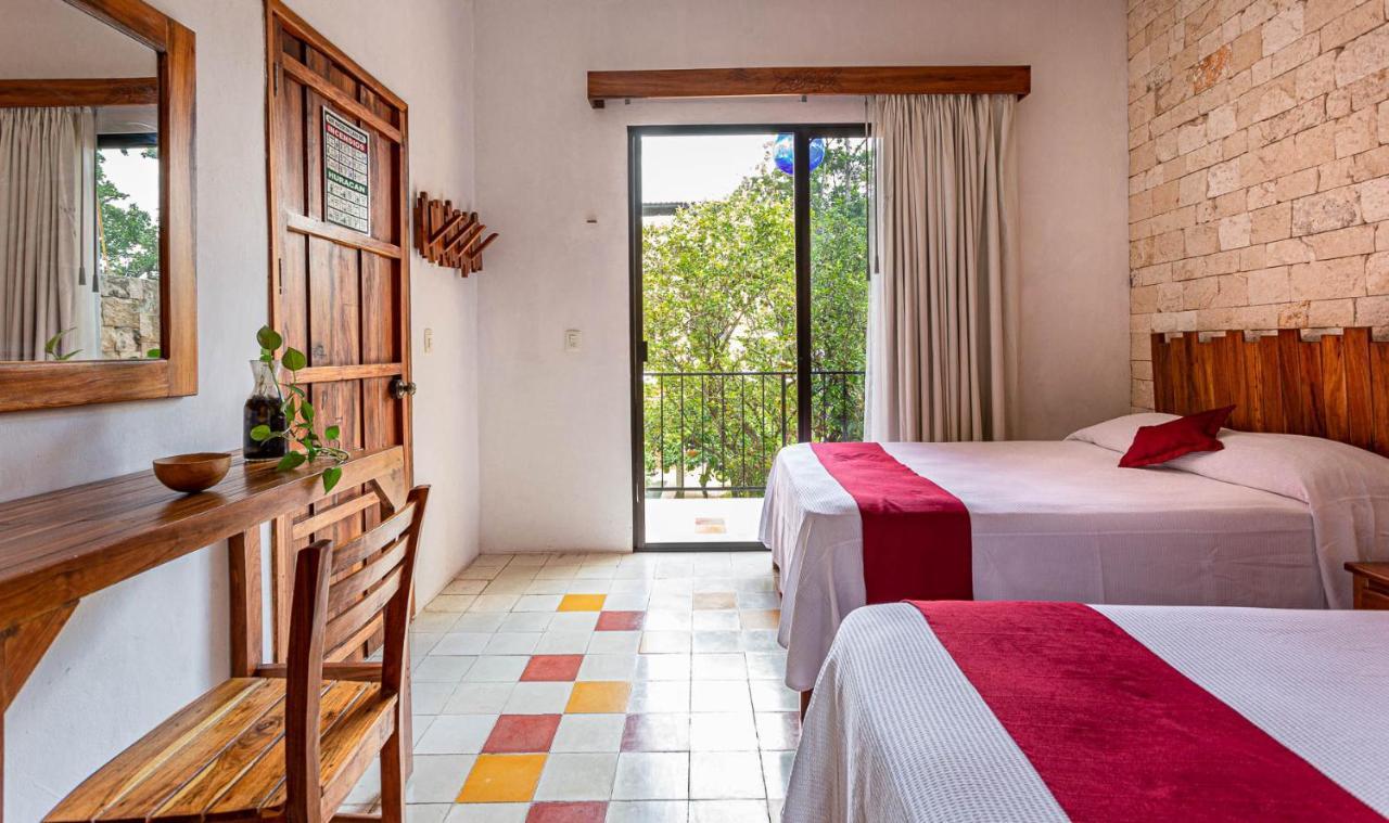 Chambre Deluxe avec 2 Lits Queen-Size - Vue sur Piscine